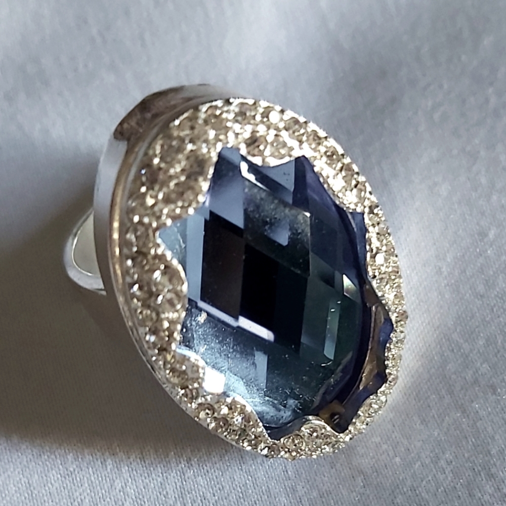 Statement costume jewelry ring in silver and blue